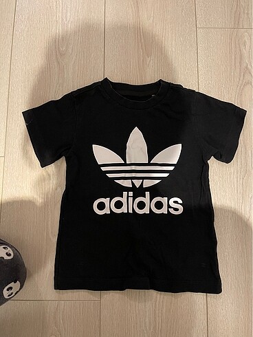 Adidas tişört