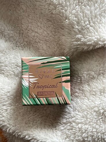 Rival Loves me Bronzer