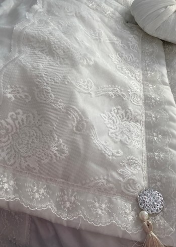 İşlemeli Beyaz Yatak Örtüsü - Görsel 13
