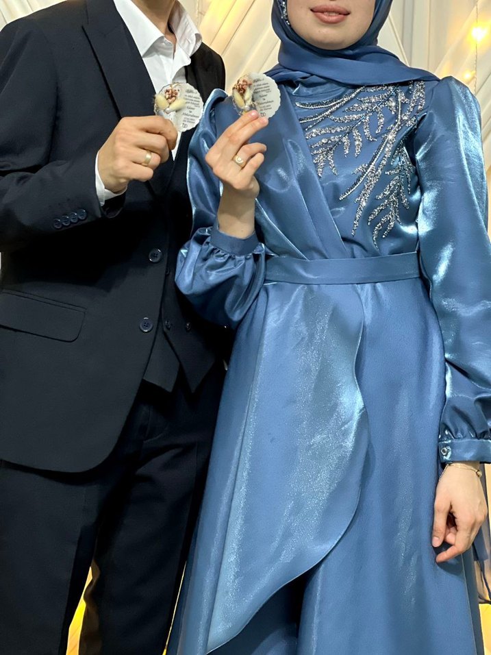 Parlak Mavi Drapeli Uzun Kollu Uzun Elbise - Görsel 3