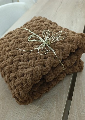 Kahverengi Örgü Çocuk Battaniyesi - Görsel 2