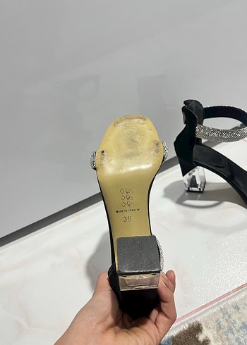 Parlak Siyah Yılan Desenli Blok Topuklu Kadın Ayakkabı - Görsel 4