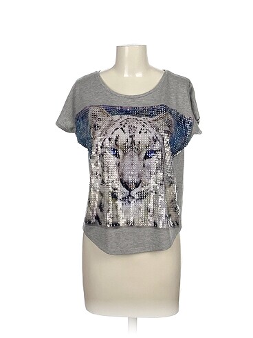 Diğer T-shirt %70 İndirimli.