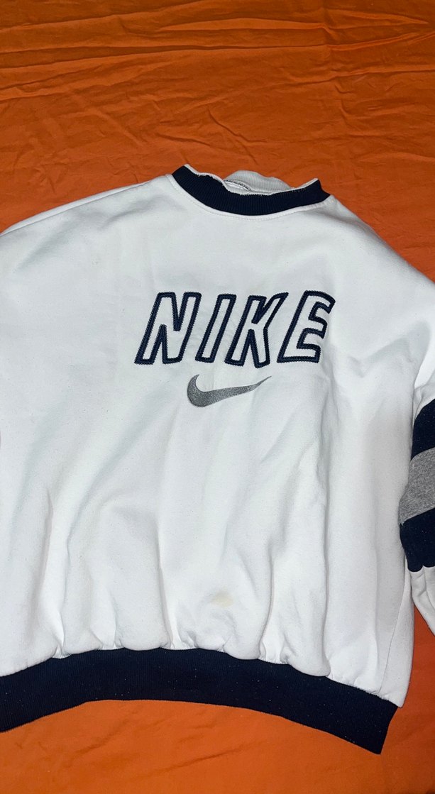 Nike Kadın Beyaz Gri Sweatshirt - Görsel 2