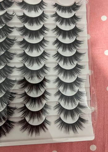 Pembe Puantiyeli Kutuda Çoklu Takma Kirpik - Görsel 4