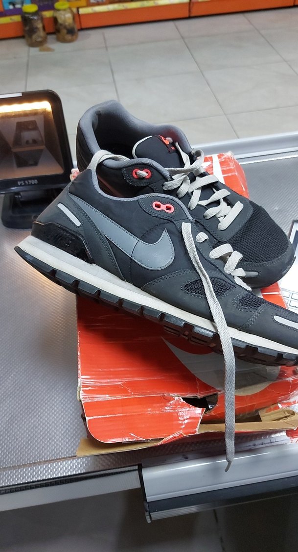 45 numara temiz dar kalıp erkek spor ayakkabısı. - Görsel 2