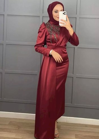 Bordo İşlemeli Uzun Abiye Elbise
