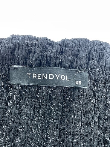 xs Beden siyah Renk Trendyol & Milla Bluz %70 İndirimli.
