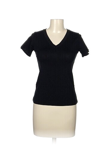 Fabrika T-shirt %70 İndirimli.
