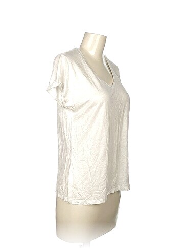 Mudo Mudo T-shirt %70 İndirimli.