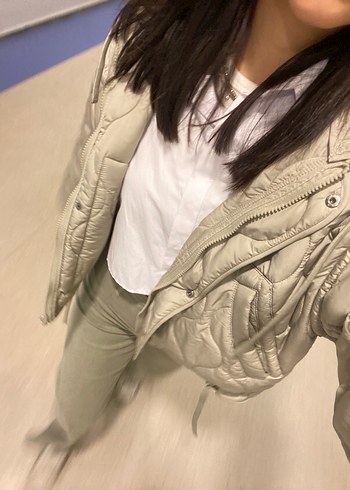 Bej Kısa Kapüşonlu Düğmeli Kadın Mont - Görsel 2