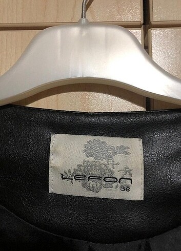 Kadın deri yelek - Görsel 3