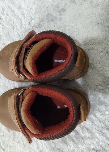 LC Waikiki çocuk bot - Görsel 3