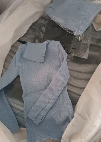 Gri Boğazlı İnce Örgü Kadın Kazak - Görsel 3