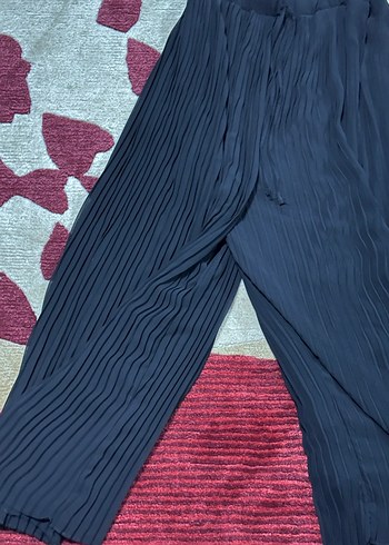 Siyah Piliseli Uzun Kadın geniş paça pantolon - Görsel 4