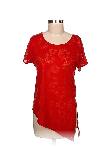 Diğer T-shirt %70 İndirimli.