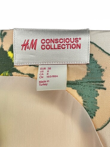 38 Beden çeşitli Renk H&M Kısa Elbise %70 İndirimli.