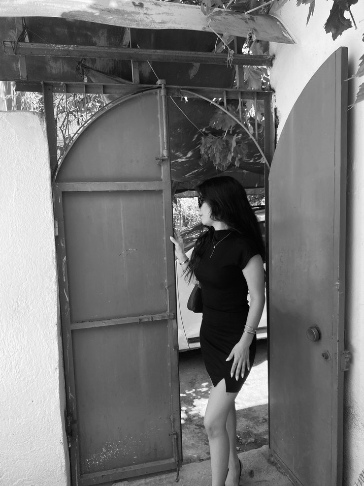 Mini az yırtmaçlı etek - Görsel 2