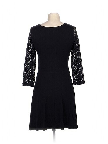 s Beden PreLoved Kısa Elbise %70 İndirimli.