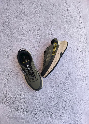 Gri Terrex Spor ve Sokak Stili Ayakkabı - Görsel 3