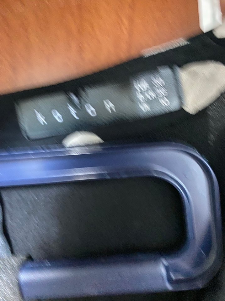 Koton marka Siyah Beyaz Puantiyeli V Yakalı Midi Elbise - Görsel 3