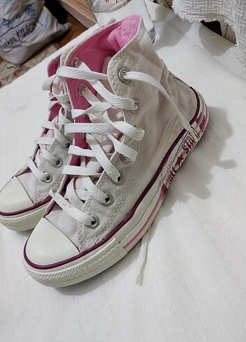 orjinal Converse 36, 5 numara yırtık patlak yok çok iyi durumda