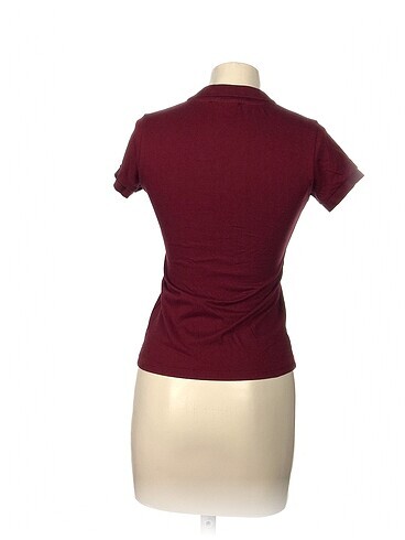 36 Beden Koton T-shirt %70 İndirimli.