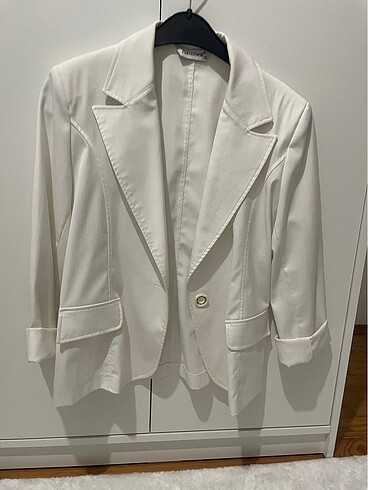 Beyaz blazer ceket