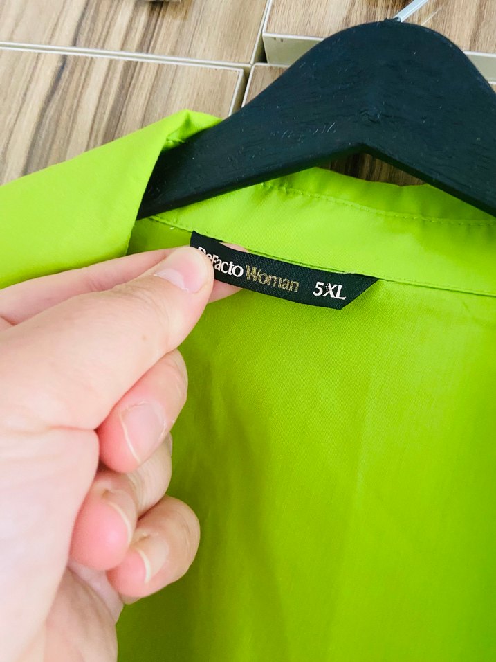 Düğmeli Yeşil Uzun Keten Gömlek - Görsel 5