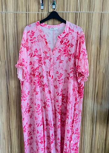 LC Waikiki Pembe Desenli Bohem Uzun Elbise