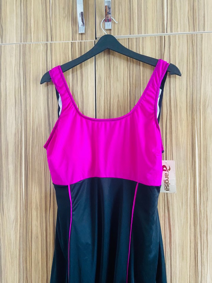 Pembe Siyah Kadın Spor Mayo - Görsel 4