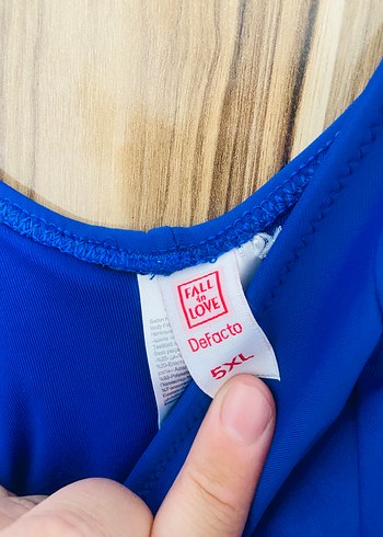 Parlak Mavi Drapeli Kadın Mayo - Görsel 2