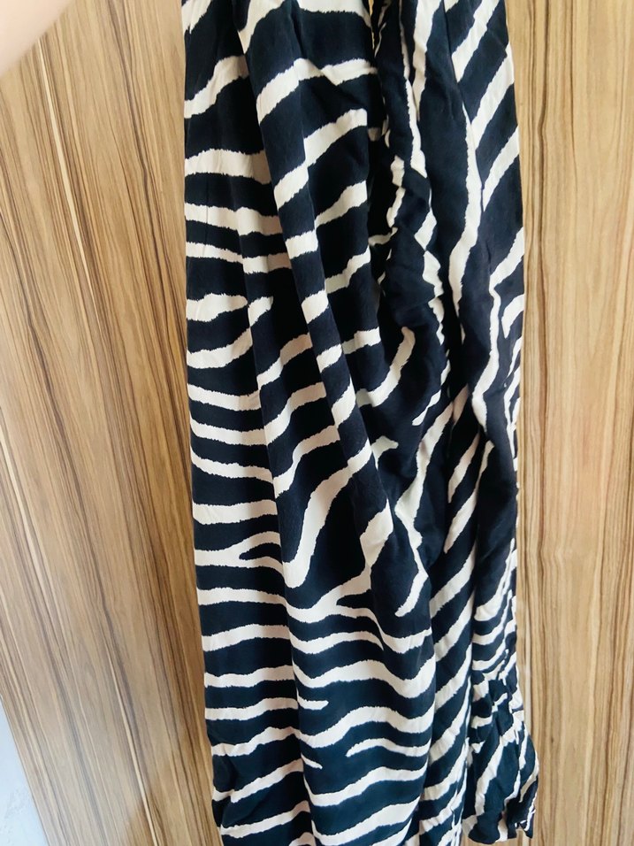 Siyah Beyaz bol HM marka 4xl kısa pantolon - Görsel 2