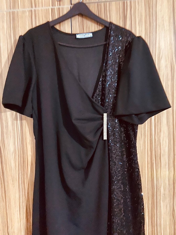 Drapeli V Yaka Siyah Mini Elbise - Görsel 3