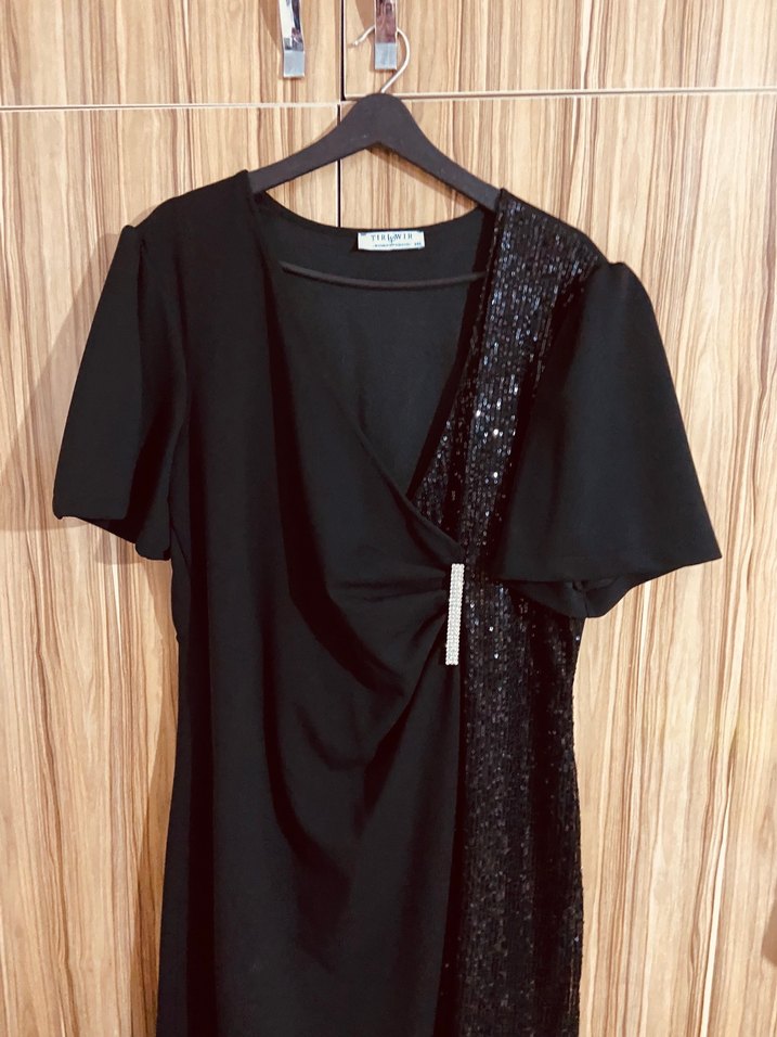 Drapeli V Yaka Siyah Mini Elbise - Görsel 4