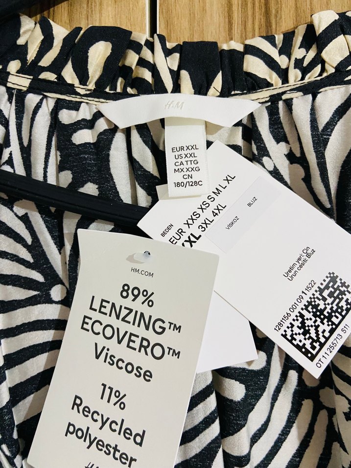 Zebra Desenli Uzun Kollu V Yaka Kadın Gömlek - Görsel 4