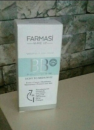 Farmasi 02 bb krem light to medium 