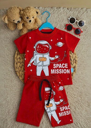 Diğer Astronot Figürlü Erkek Çocuk Şortlu İkili Takım