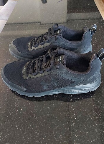 Under Armour charged assert 44 numara ayakkabı