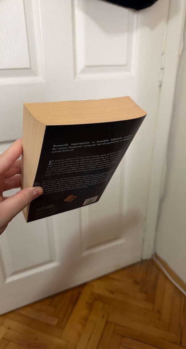 Grinin Elli Tonu - E L James - Görsel 4