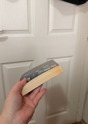 Dört - Bir Uyumsuz Koleksiyon Kitabı - Görsel 4