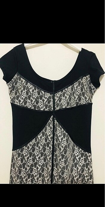 Bershka Elbise