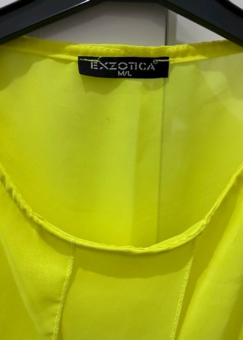 Sarı Drapeli Kolsuz Yüksek Yakalı Bluz - Görsel 3