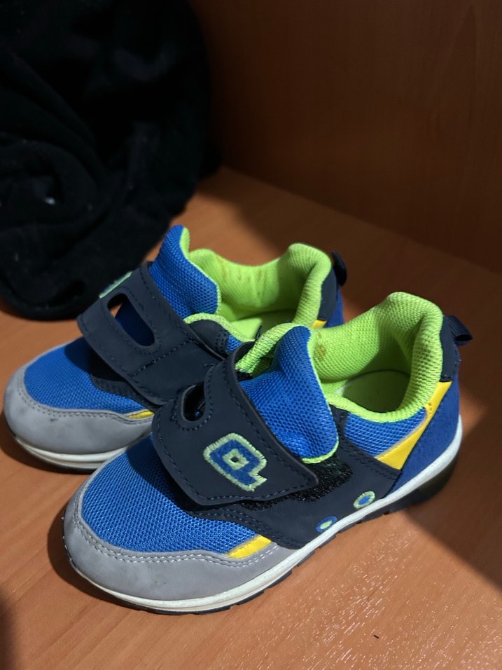 Erkek Çocuk Mavi Cırtlı Spor Ayakkabı - Görsel 3