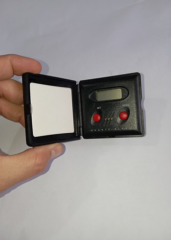 Beden Marlboro çalar saat