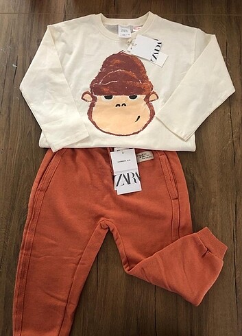 4 Yaş Beden Zara orjinal alt üst kombin pantolon 2 3 yaş, tshirt 3 4 yaştır,