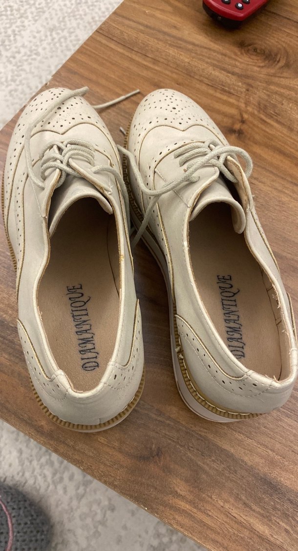 Kadın Beyaz Bağcıklı Süet Dolgu Topuk Ayakkabı - Görsel 3