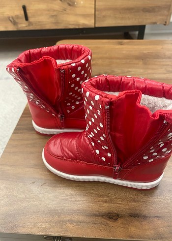 Kız Çocuk Kırmızı Puantiyeli Kürklü Bot - Görsel 4