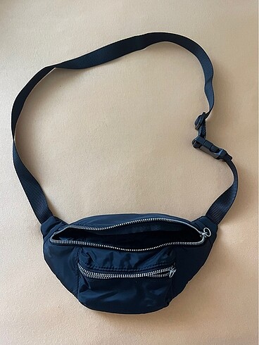 pull&bear bel cantasi