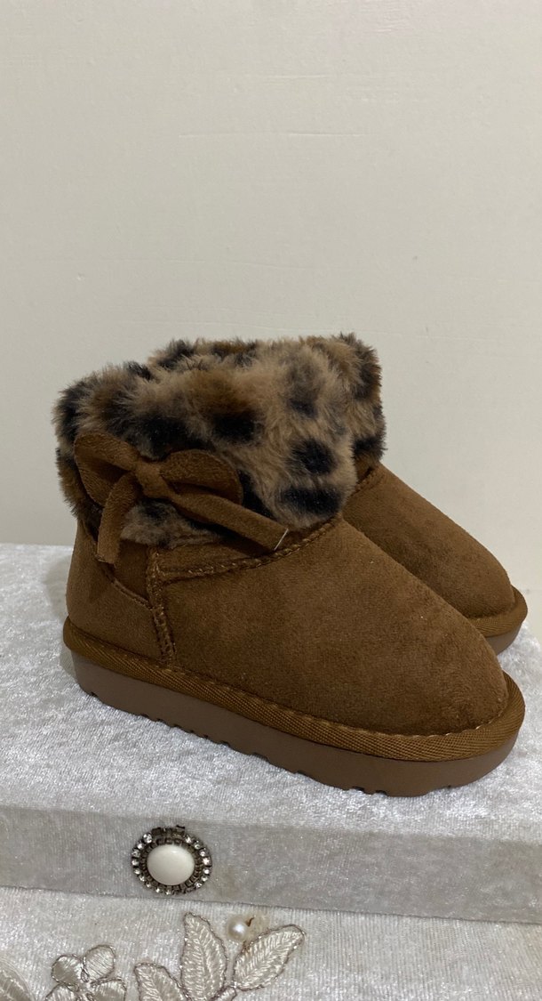 Kız Çocuk Leopar Desenli Kürklü Süet Bot - Görsel 5